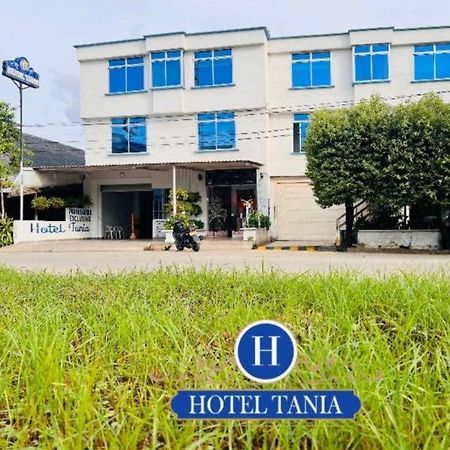 Hotel Tania Каукасия Экстерьер фото